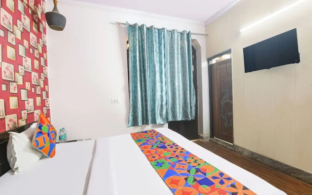 Fabhotel Decent