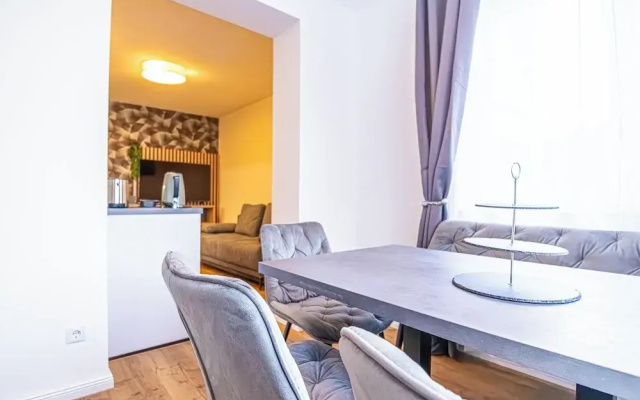 Comfy 1BR 1LR Apt Donaustadt Zones