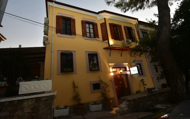 Olivia 1845 Guest House
