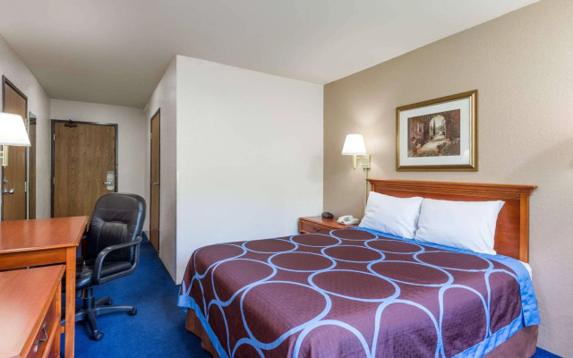 Rodeway Inn Delmont