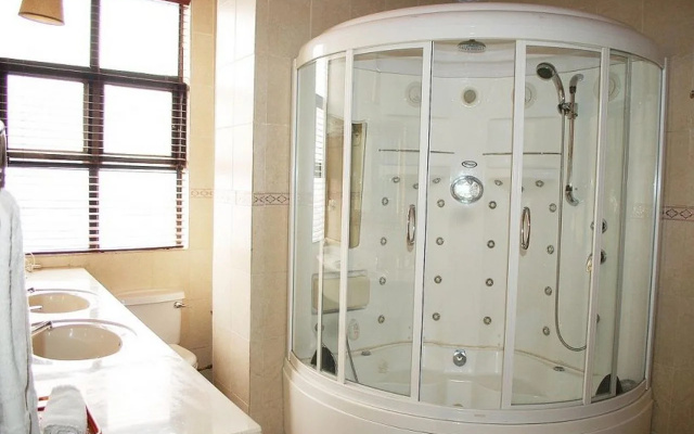 Owu Crown Hotel Ibadan