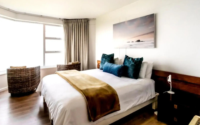Bayview 208