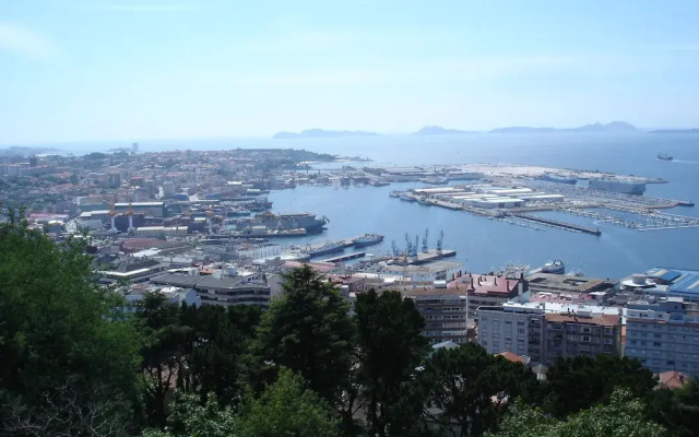 Piso Calle Cuba Vigo Ideal Marisquino