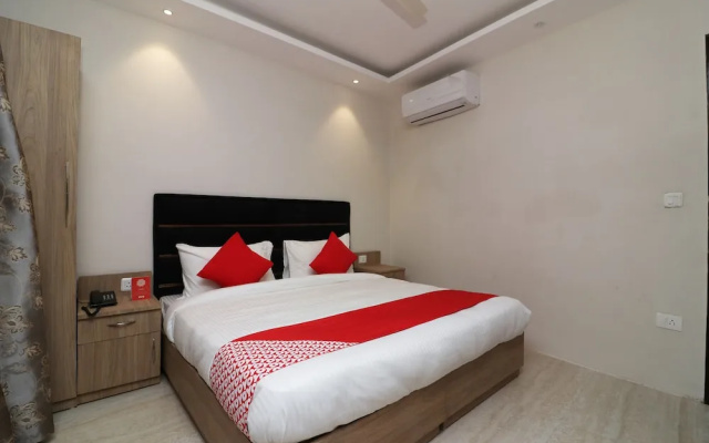 OYO 23542 Flagship Hotel Shyam