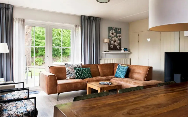Bungalow Near De Alde Feanen With Spa