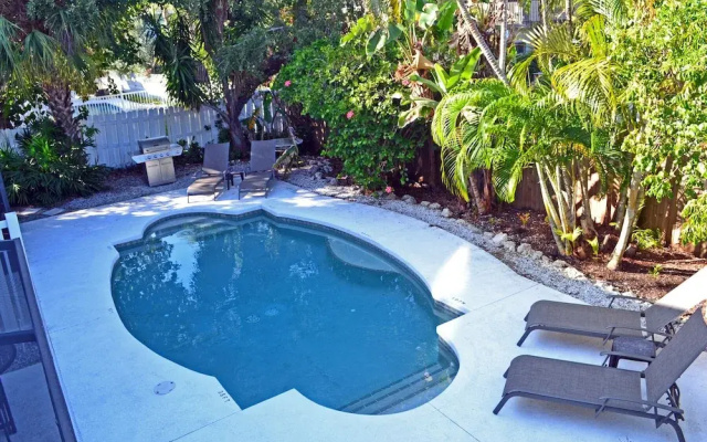 Holiday House 4