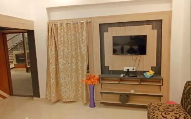 Shree International by OYO Rooms