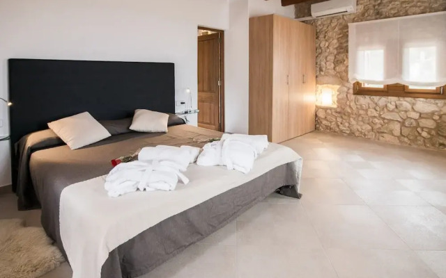 Cozy Mountain-view Villa