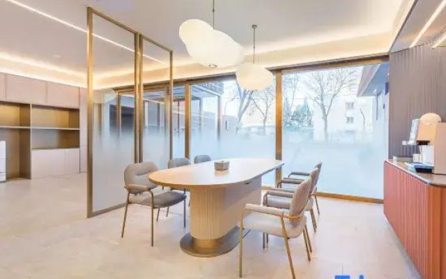 HanTing Hotel (Beijing FangZhuang subway station)