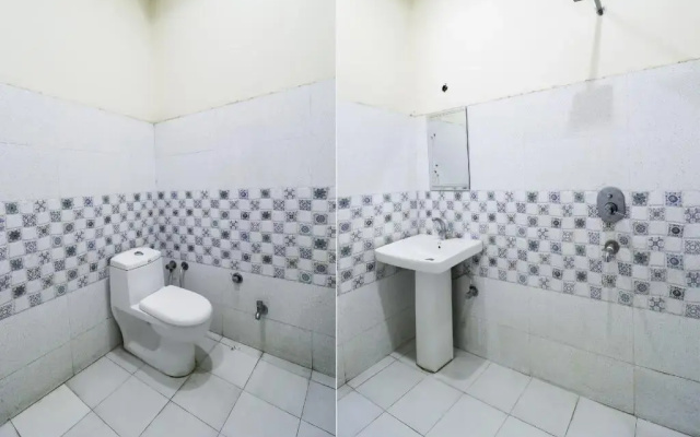 Hotel Mayur by OYO Rooms
