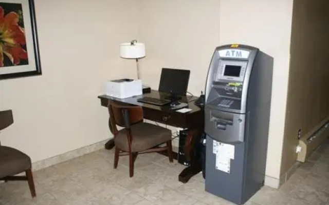 Americinn Hotel & Suites - River Front