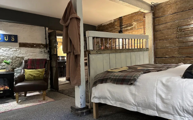 One Drake Road Hotel
