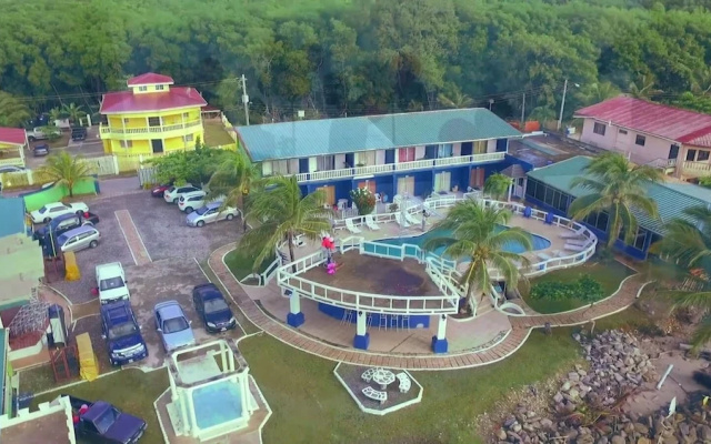 D'Coconut Holiday Beach Resort
