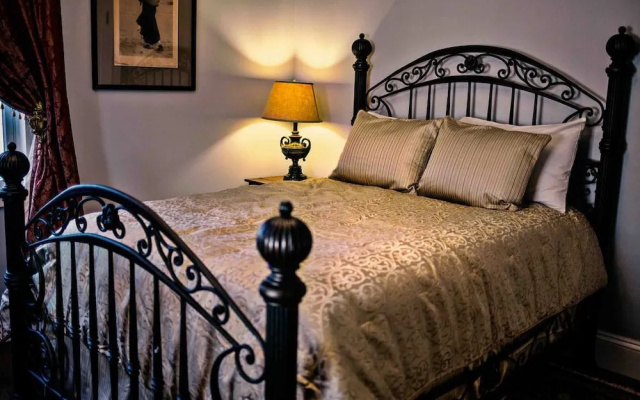 Samuel Sewall Inn