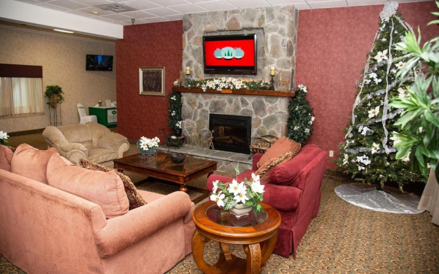 Holiday Lodge Hotel & Conference Center