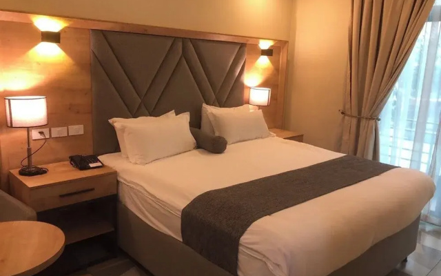 LA Hotel and SPA