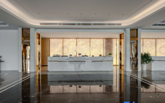 Xichang Wetland Sunshine Hotel