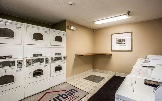 Suburban Extended Stay SE