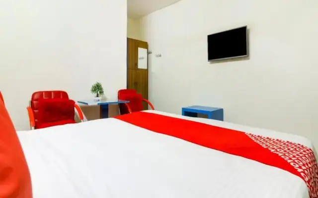 Oyo Flagship 76333 Shannu Residency