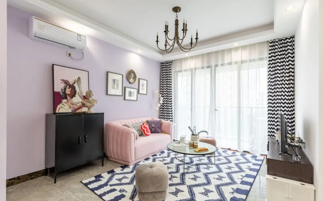 Locals Boutique Apartment Huafa Plaza 24