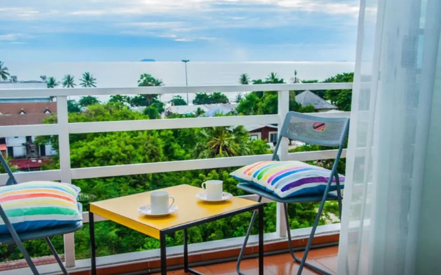 Jomtien Beach Mountain 5 by GrandisVillas