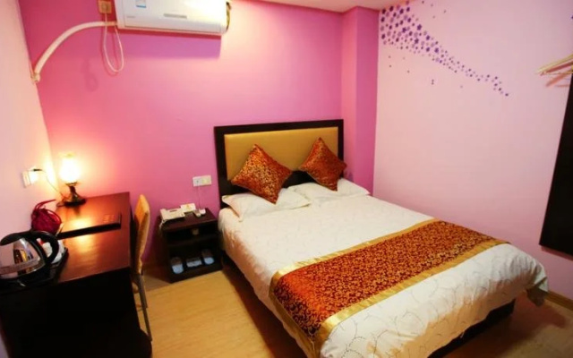 Super 8 Hotel Yangzhou Shouxi Lake Wenchangge