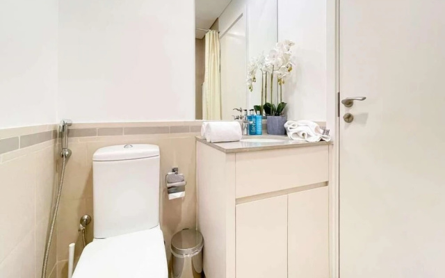 Fancy 2BR Apt Town Square