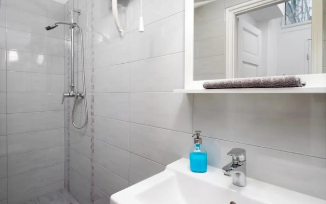 d.Five Elegant Apartment at Synagogue