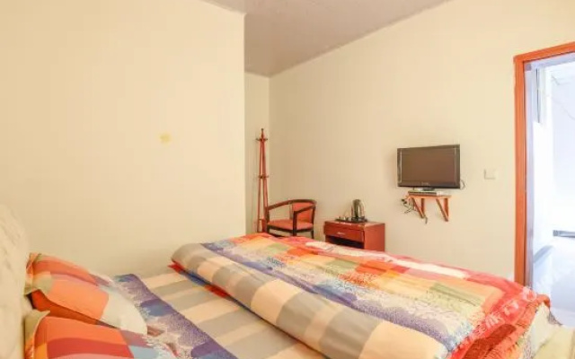 7 Hu Youpin Youth Hostel