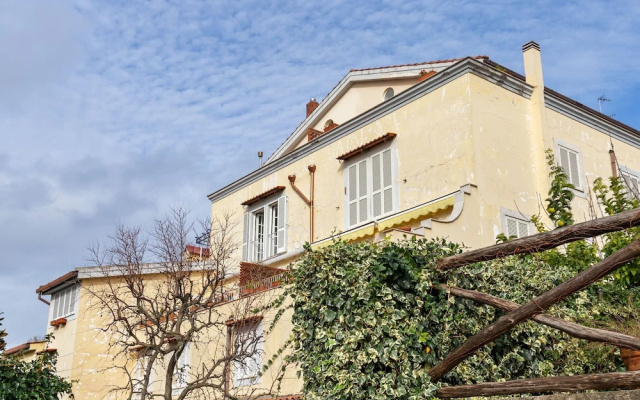 Simple Apartment in Massa Lubrense With Terrace