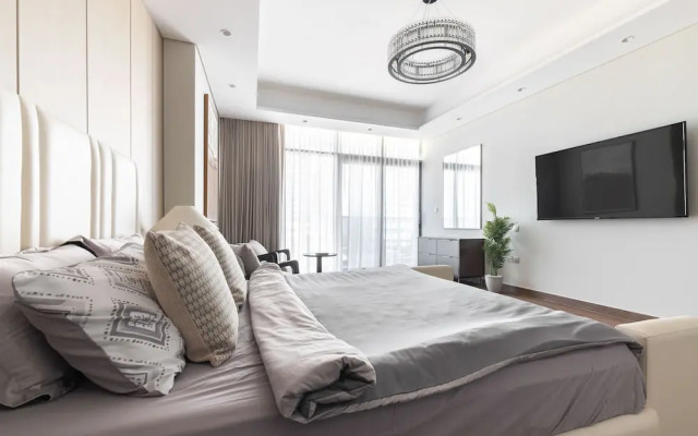 Luxurious 3Br Apt in Nobles Tower Full Burj View