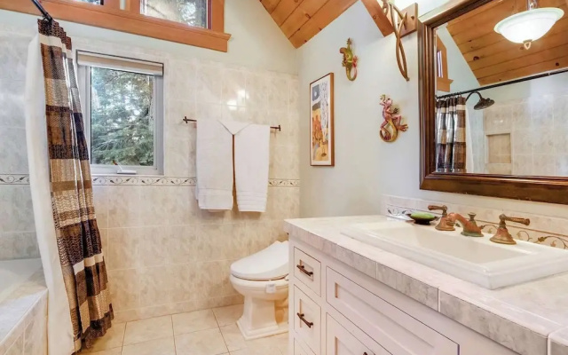 Carnelian Bay Getaway