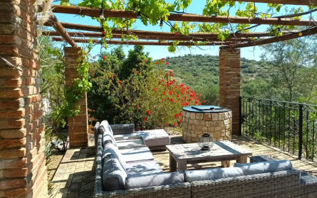 Casa de Apra by Portucasa