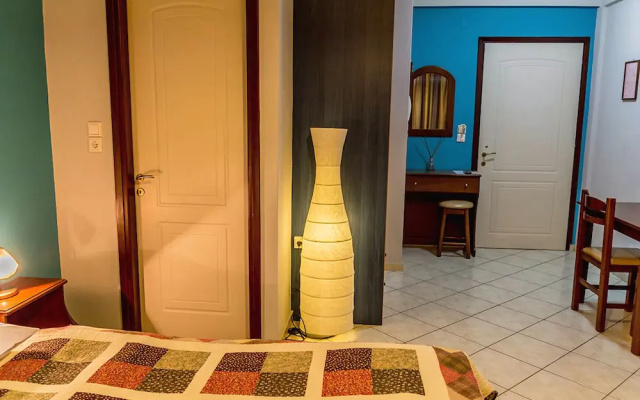 Tsironis Guesthouse