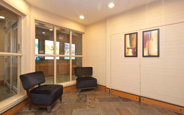 HS17 · Hearthstone Lodge - Hot tub - Village location