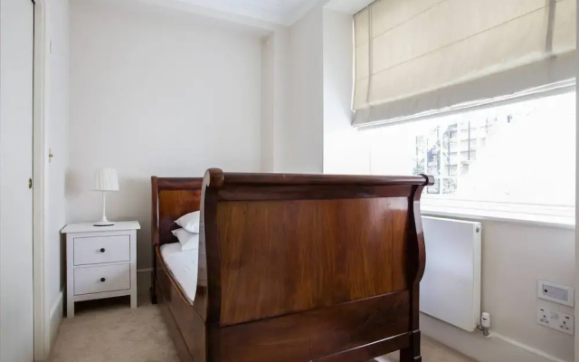 Brunswick Gardens II by Onefinestay