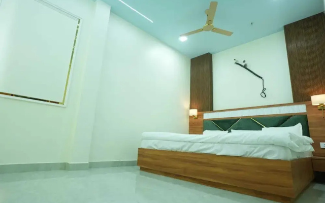 Deep Palace Inn