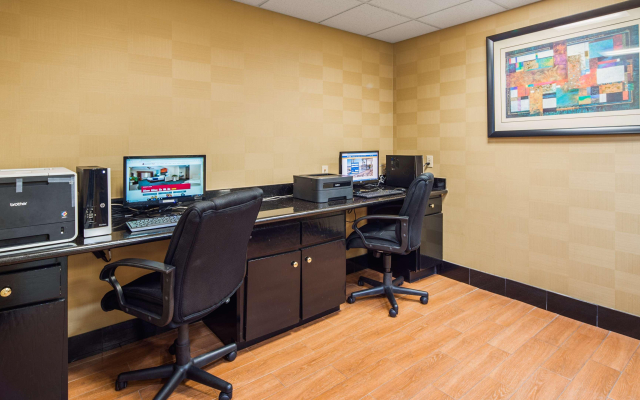 Best Western Plus Northwest Inn & Suites