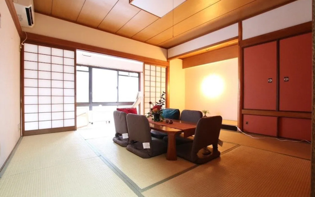 Namba Big Room Apartment
