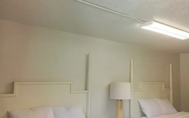 Super Inn Motel