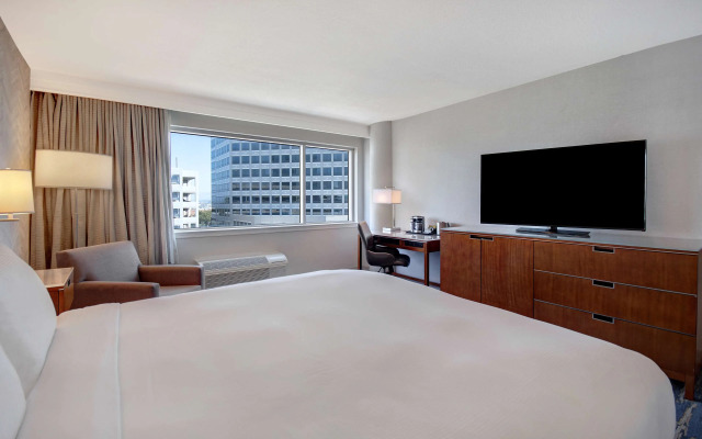 DoubleTree by Hilton LAX - El Segundo