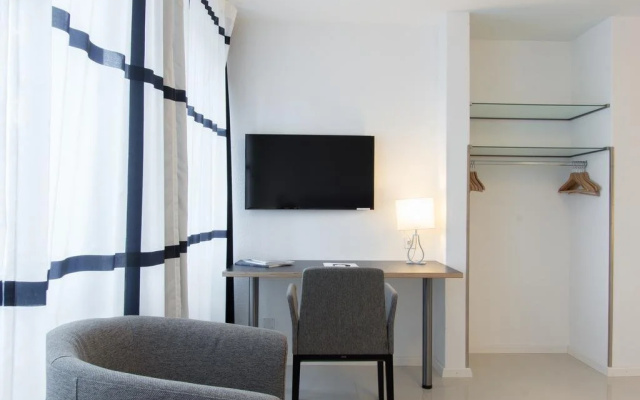 Hotel SiX