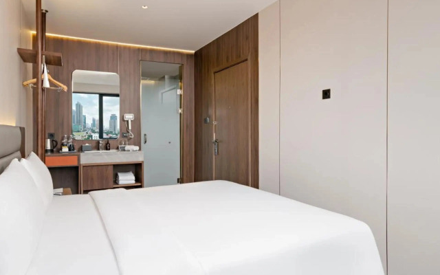 Model J Hotel Jakarta Central Park