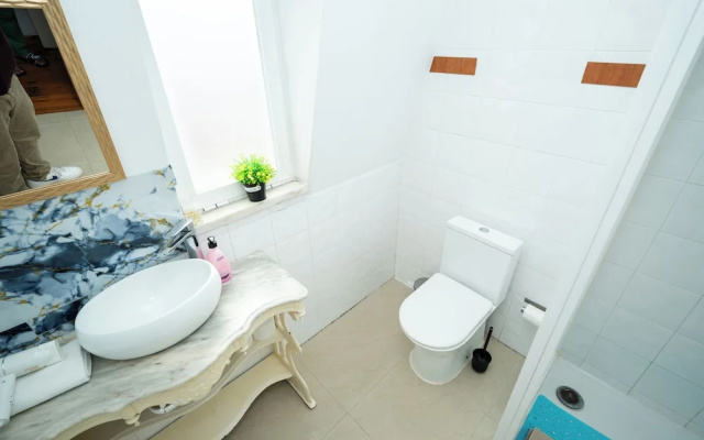 Charming 2 Bedroom Apartment in City Centre Lisboa
