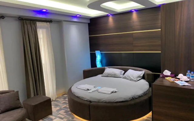 Arcadia Suit Taksim