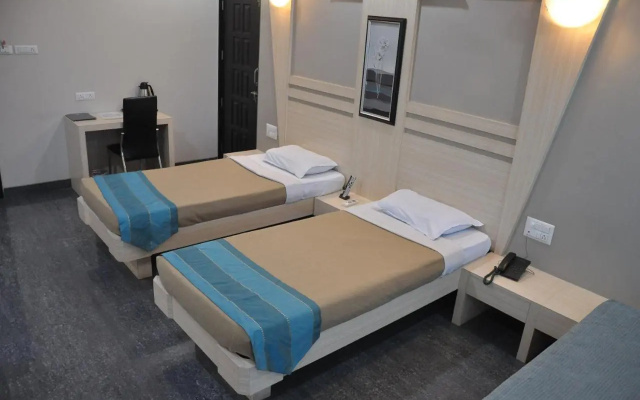 Lotus Hotel