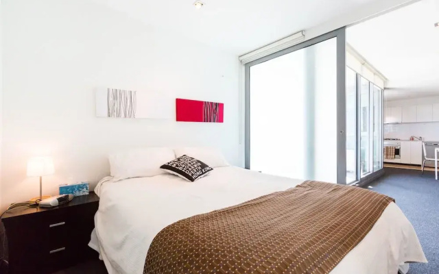 ALLINDA, 1BDR Melbourne Apartment