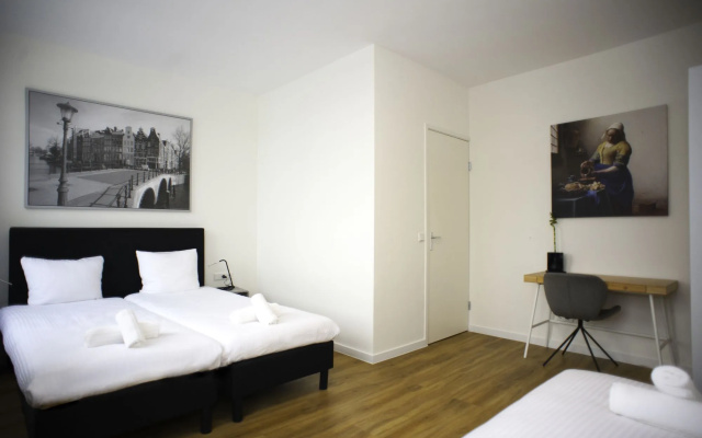 I Hotel