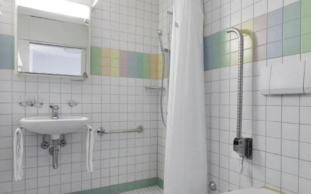 Haus zur Stauffacherin — Women Only (отель для женщин)