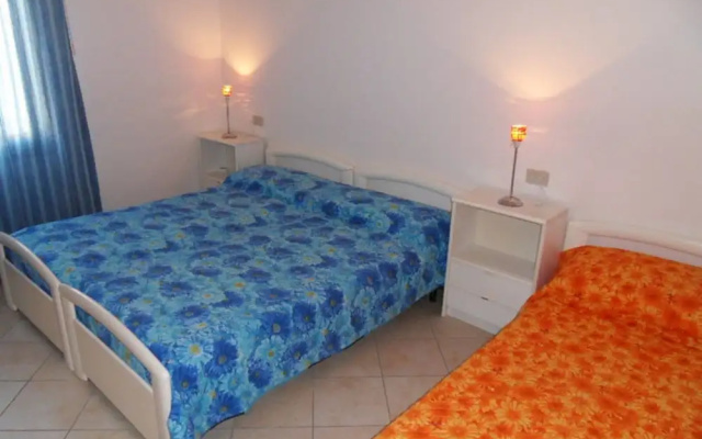 Bright Flat in a Colourful Building - Beahost